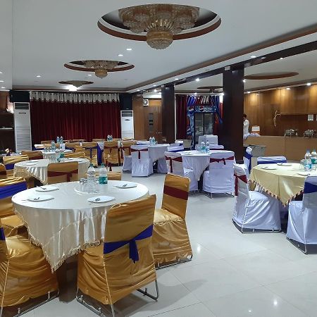 白金广场酒店 Rohtak 外观 照片